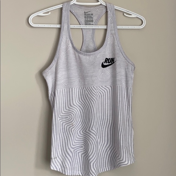 Nike Run Tank Top - Picture 1 of 3